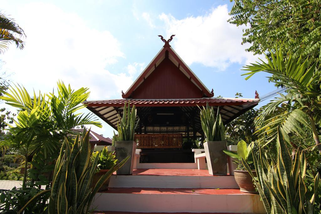 Little-Teak Homestay Чіангмай Екстер'єр фото